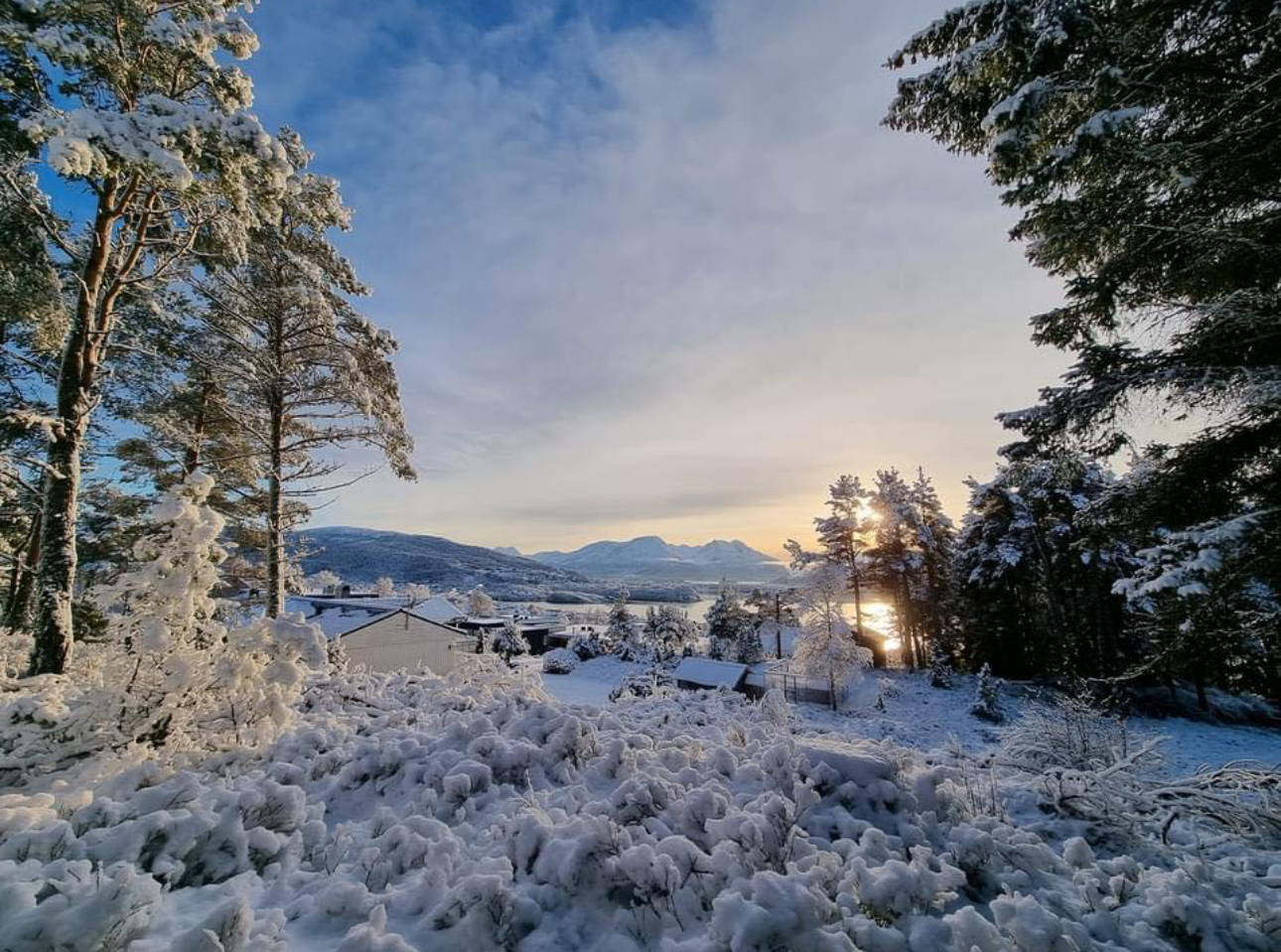 Vinterbilde Lerstad fra Kyrkjehaugen 